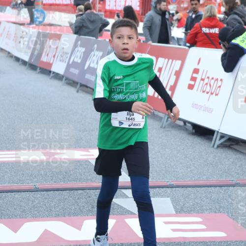 27.04.2024 - Das Zehntel Lena Gebhardt http://msf.ph/oto/6127005 27.04.2024 08:49:07 Ziel 1192, 1645, 2608, 2824, 2930, 3176, 3900 meine-sportfotos.de