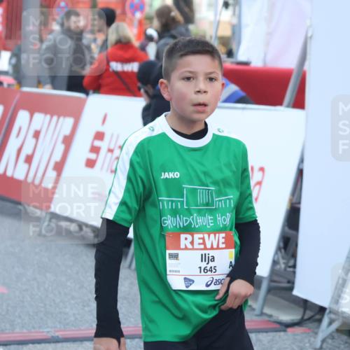 27.04.2024 - Das Zehntel Lena Gebhardt http://msf.ph/oto/6127085 27.04.2024 08:49:09 Ziel 1192, 2608, 2824, 2930, 3176, 3900 meine-sportfotos.de
