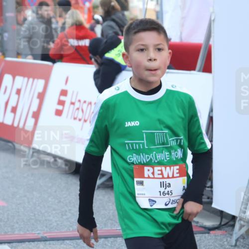27.04.2024 - Das Zehntel Lena Gebhardt http://msf.ph/oto/6127097 27.04.2024 08:49:09 Ziel 1192, 2608, 2824, 2930, 3176, 3900 meine-sportfotos.de