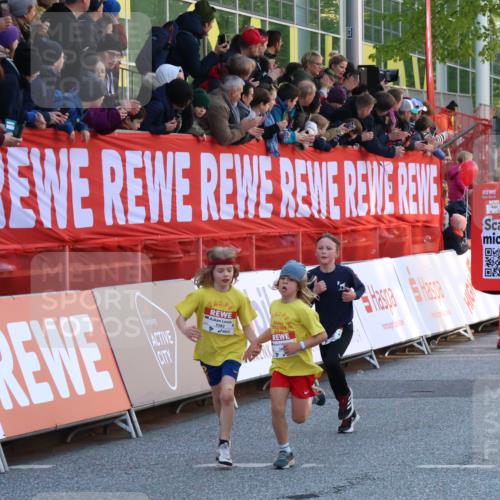 27.04.2024 - Das Zehntel Strokosch-Dieckow http://msf.ph/oto/6127262 27.04.2024 08:49:33 Ziel 1252, 1480, 2317, 2818, 2848, 3382, 3402, 3465, 3657, 3873 meine-sportfotos.de