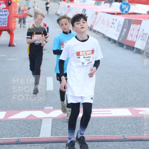 27.04.2024 - Das Zehntel Lena Gebhardt http://msf.ph/oto/6127280 27.04.2024 08:49:14 Ziel 1192, 1452, 2222, 2352, 2608, 2663, 2824, 3176, 3177, 3900 meine-sportfotos.de