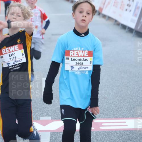27.04.2024 - Das Zehntel Lena Gebhardt http://msf.ph/oto/6127423 27.04.2024 08:49:16 Ziel 1452, 2222, 2352, 2608, 2663, 2824, 3176, 3177, 3900 meine-sportfotos.de