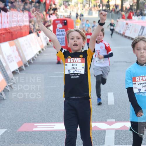 27.04.2024 - Das Zehntel Lena Gebhardt http://msf.ph/oto/6127455 27.04.2024 08:49:16 Ziel 1452, 2222, 2352, 2608, 2663, 2824, 3176, 3177, 3900 meine-sportfotos.de