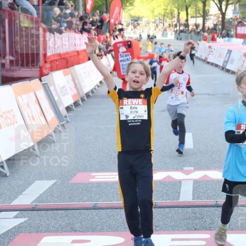 27.04.2024 - Das Zehntel Lena Gebhardt http://msf.ph/oto/6127471 27.04.2024 08:49:16 Ziel 1452, 2222, 2352, 2608, 2663, 2824, 3176, 3177, 3900 meine-sportfotos.de