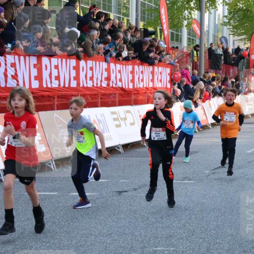 27.04.2024 - Das Zehntel Strokosch-Dieckow http://msf.ph/oto/6127588 27.04.2024 08:49:59 Ziel 1491, 1498, 1935, 2264, 2599, 2805, 2839, 3173, 3443, 3703, 3783, 3924 meine-sportfotos.de