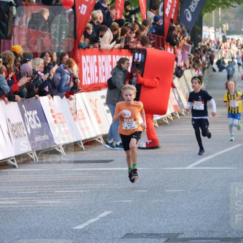 27.04.2024 - Das Zehntel Strokosch-Dieckow http://msf.ph/oto/6127892 27.04.2024 08:50:06 Ziel 1326, 1935, 2264, 2599, 3619, 3703, 3819 meine-sportfotos.de