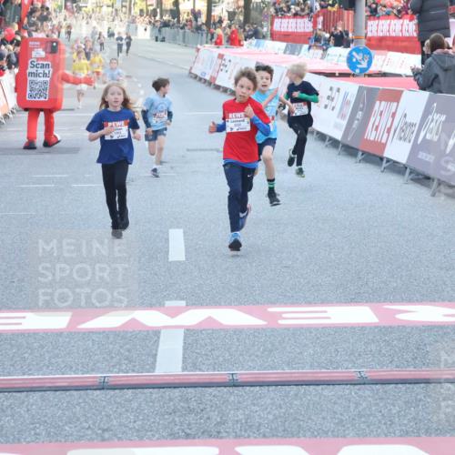 27.04.2024 - Das Zehntel Lena Gebhardt http://msf.ph/oto/6127931 27.04.2024 08:49:23 Ziel 1452, 2222, 2317, 2352, 2663, 3177, 3465 meine-sportfotos.de