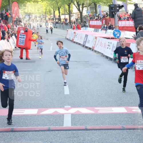 27.04.2024 - Das Zehntel Lena Gebhardt http://msf.ph/oto/6128089 27.04.2024 08:49:25 Ziel 1452, 2222, 2317, 2352, 2663, 3177, 3382, 3402, 3465 meine-sportfotos.de