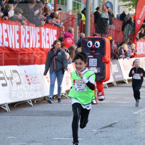27.04.2024 - Das Zehntel Strokosch-Dieckow http://msf.ph/oto/6128090 27.04.2024 08:50:17 Ziel 1326, 3169, 3238, 3241, 3453, 3619, 3764, 3784, 3819 meine-sportfotos.de