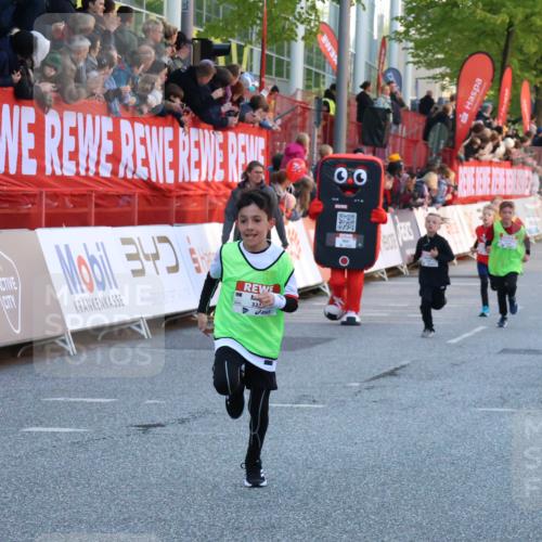 27.04.2024 - Das Zehntel Strokosch-Dieckow http://msf.ph/oto/6128110 27.04.2024 08:50:18 Ziel 1326, 3169, 3238, 3241, 3453, 3764, 3784, 3819 meine-sportfotos.de