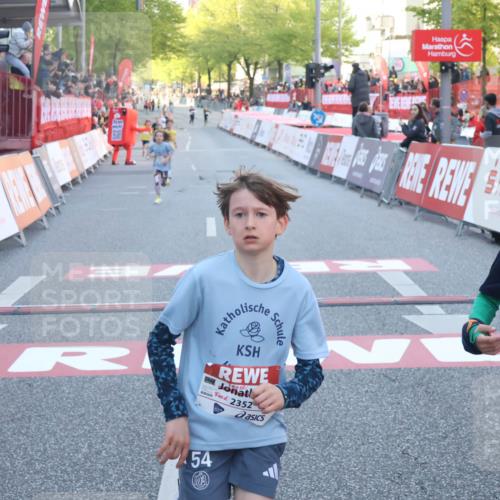27.04.2024 - Das Zehntel Lena Gebhardt http://msf.ph/oto/6128370 27.04.2024 08:49:29 Ziel 1252, 2317, 2352, 2848, 3382, 3402, 3465 meine-sportfotos.de