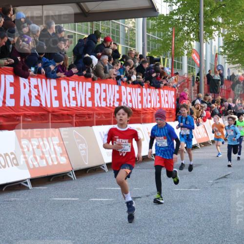 27.04.2024 - Das Zehntel Strokosch-Dieckow http://msf.ph/oto/6128424 27.04.2024 08:50:30 Ziel 2014, 2167, 3141, 3156, 3641, 3704, 3769, 3778, 3846 meine-sportfotos.de