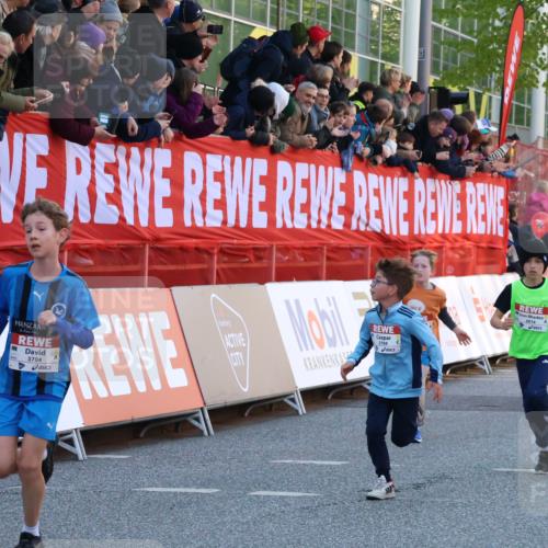 27.04.2024 - Das Zehntel Strokosch-Dieckow http://msf.ph/oto/6128558 27.04.2024 08:50:32 Ziel 2014, 2167, 3141, 3156, 3472, 3641, 3704, 3769, 3778, 3846 meine-sportfotos.de