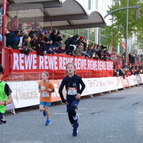 27.04.2024 - Das Zehntel Strokosch-Dieckow http://msf.ph/oto/6128647 27.04.2024 08:50:34 Ziel 1233, 2014, 2167, 2596, 3043, 3141, 3156, 3472, 3641, 3704, 3769, 3778, 3846 meine-sportfotos.de