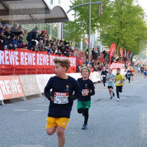27.04.2024 - Das Zehntel Strokosch-Dieckow http://msf.ph/oto/6128719 27.04.2024 08:50:37 Ziel 1233, 2014, 2596, 2792, 3043, 3141, 3155, 3156, 3472, 3480, 3641, 3704, 3769, 3775, 3846 meine-sportfotos.de