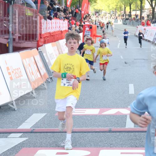 27.04.2024 - Das Zehntel Lena Gebhardt http://msf.ph/oto/6128744 27.04.2024 08:49:36 Ziel 1252, 1480, 2818, 2848, 3382, 3402, 3465, 3657, 3873 meine-sportfotos.de