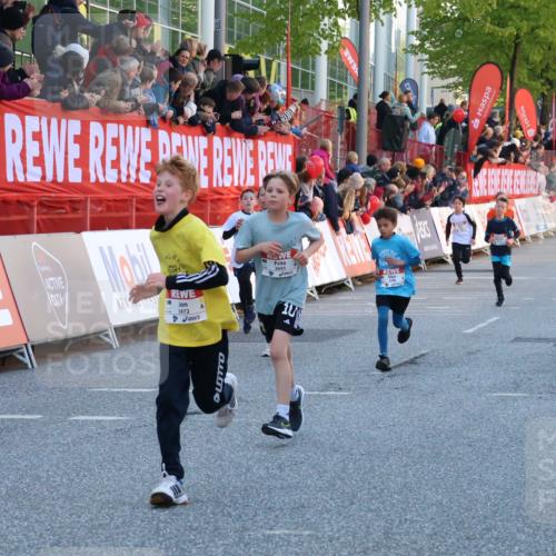 27.04.2024 - Das Zehntel Strokosch-Dieckow http://msf.ph/oto/6128850 27.04.2024 08:50:40 Ziel 1233, 2596, 2792, 3043, 3141, 3155, 3156, 3472, 3480, 3641, 3709, 3775, 3794, 3846 meine-sportfotos.de