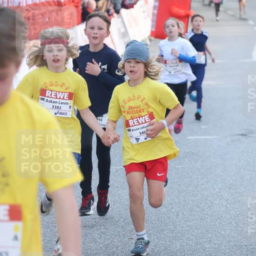 27.04.2024 - Das Zehntel Lena Gebhardt http://msf.ph/oto/6128926 27.04.2024 08:49:38 Ziel 1252, 1480, 2818, 2848, 3382, 3402, 3657, 3873 meine-sportfotos.de