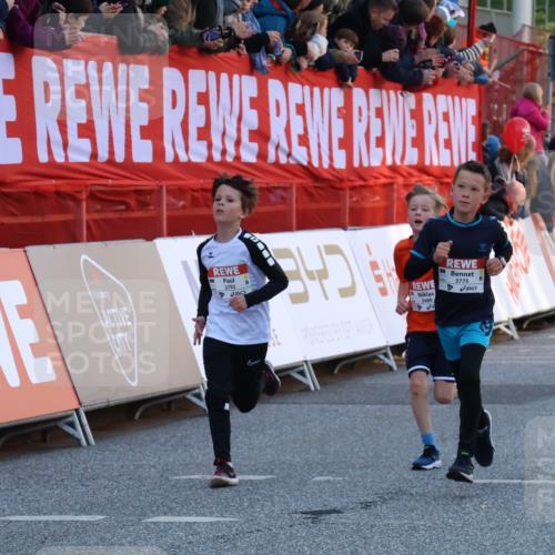 27.04.2024 - Das Zehntel Strokosch-Dieckow http://msf.ph/oto/6128986 27.04.2024 08:50:44 Ziel 1233, 1553, 1707, 1929, 2596, 2792, 3043, 3152, 3155, 3472, 3480, 3709, 3775, 3794 meine-sportfotos.de