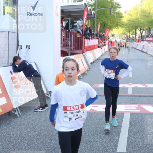 27.04.2024 - Das Zehntel Lena Gebhardt http://msf.ph/oto/6129563 27.04.2024 08:49:46 Ziel 1480, 1491, 2355, 3173, 3443, 3657 meine-sportfotos.de