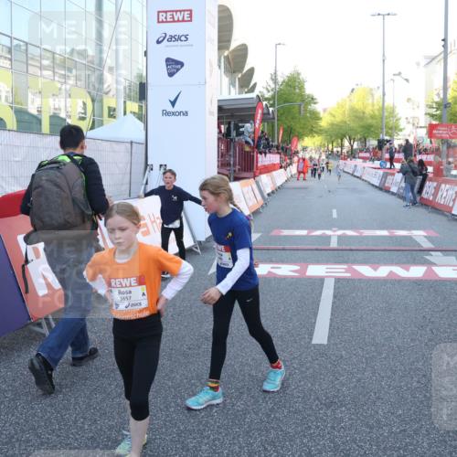 27.04.2024 - Das Zehntel Lena Gebhardt http://msf.ph/oto/6129682 27.04.2024 08:49:48 Ziel 1491, 2355, 2839, 3173, 3443, 3924 meine-sportfotos.de