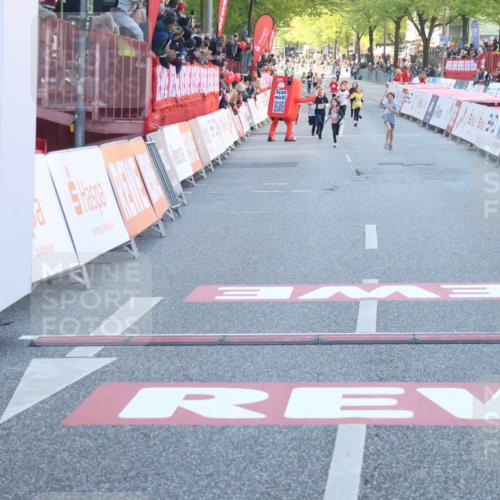 27.04.2024 - Das Zehntel Lena Gebhardt http://msf.ph/oto/6129756 27.04.2024 08:49:49 Ziel 1491, 1498, 2355, 2805, 2839, 3173, 3443, 3783, 3924 meine-sportfotos.de