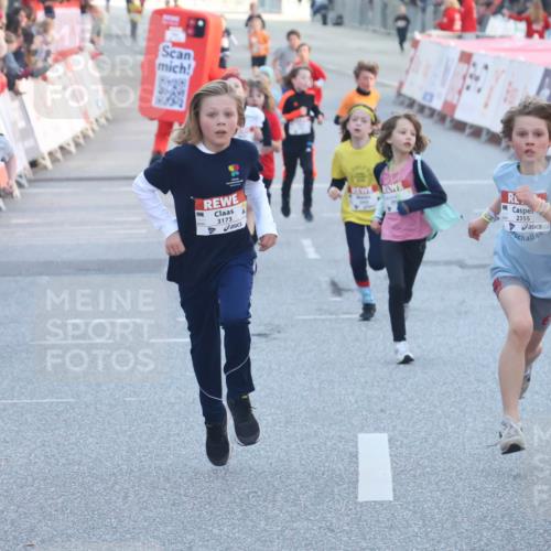 27.04.2024 - Das Zehntel Lena Gebhardt http://msf.ph/oto/6129799 27.04.2024 08:49:55 Ziel 1491, 1498, 1935, 2264, 2355, 2599, 2805, 2839, 3173, 3443, 3703, 3783, 3924 meine-sportfotos.de