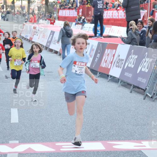 27.04.2024 - Das Zehntel Lena Gebhardt http://msf.ph/oto/6129850 27.04.2024 08:49:56 Ziel 1491, 1498, 1935, 2264, 2355, 2599, 2805, 2839, 3173, 3443, 3703, 3783, 3924 meine-sportfotos.de