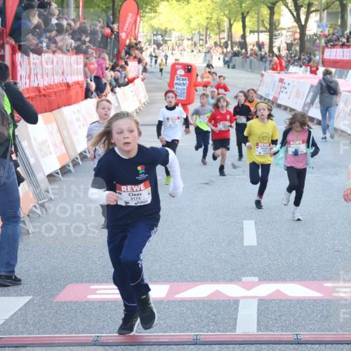 27.04.2024 - Das Zehntel Lena Gebhardt http://msf.ph/oto/6129888 27.04.2024 08:49:57 Ziel 1491, 1498, 1935, 2264, 2355, 2599, 2805, 2839, 3173, 3443, 3703, 3783, 3924 meine-sportfotos.de