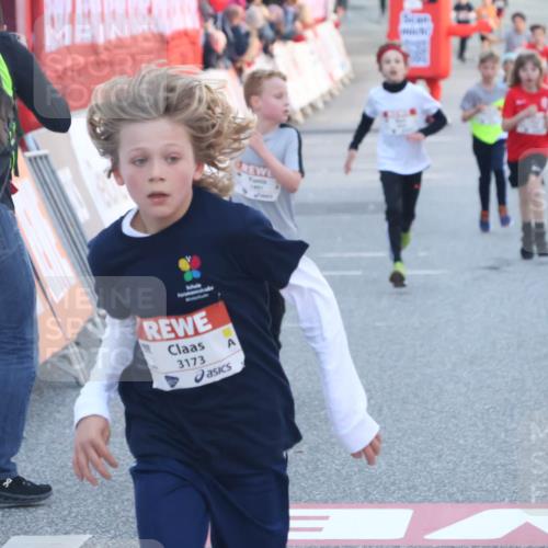 27.04.2024 - Das Zehntel Lena Gebhardt http://msf.ph/oto/6129934 27.04.2024 08:49:57 Ziel 1491, 1498, 1935, 2264, 2355, 2599, 2805, 2839, 3173, 3443, 3703, 3783, 3924 meine-sportfotos.de