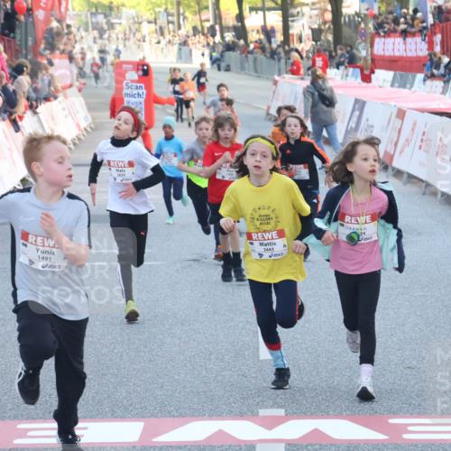 27.04.2024 - Das Zehntel Lena Gebhardt http://msf.ph/oto/6129989 27.04.2024 08:49:59 Ziel 1491, 1498, 1935, 2264, 2599, 2805, 2839, 3173, 3443, 3703, 3783, 3924 meine-sportfotos.de