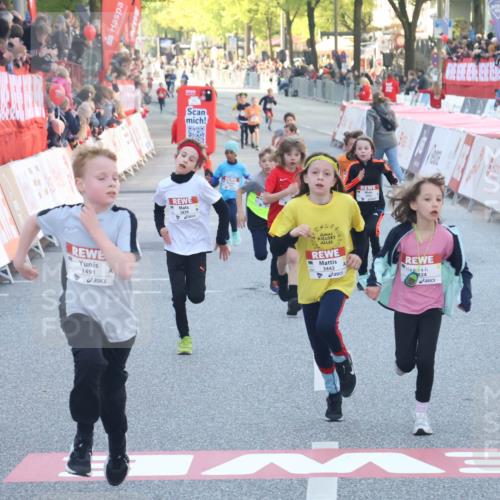 27.04.2024 - Das Zehntel Lena Gebhardt http://msf.ph/oto/6130010 27.04.2024 08:49:59 Ziel 1491, 1498, 1935, 2264, 2599, 2805, 2839, 3173, 3443, 3703, 3783, 3924 meine-sportfotos.de