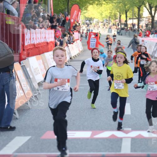 27.04.2024 - Das Zehntel Lena Gebhardt http://msf.ph/oto/6130028 27.04.2024 08:49:59 Ziel 1491, 1498, 1935, 2264, 2599, 2805, 2839, 3173, 3443, 3703, 3783, 3924 meine-sportfotos.de