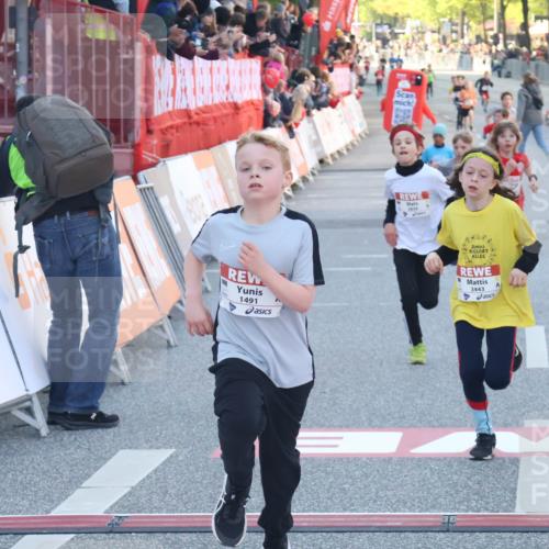 27.04.2024 - Das Zehntel Lena Gebhardt http://msf.ph/oto/6130046 27.04.2024 08:49:59 Ziel 1491, 1498, 1935, 2264, 2599, 2805, 2839, 3173, 3443, 3703, 3783, 3924 meine-sportfotos.de