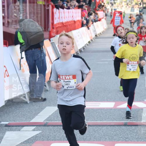 27.04.2024 - Das Zehntel Lena Gebhardt http://msf.ph/oto/6130067 27.04.2024 08:50:00 Ziel 1491, 1498, 1935, 2264, 2599, 2805, 2839, 3443, 3703, 3783, 3924 meine-sportfotos.de
