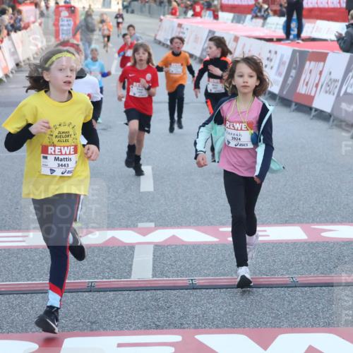 27.04.2024 - Das Zehntel Lena Gebhardt http://msf.ph/oto/6130114 27.04.2024 08:50:00 Ziel 1491, 1498, 1935, 2264, 2599, 2805, 2839, 3443, 3703, 3783, 3924 meine-sportfotos.de