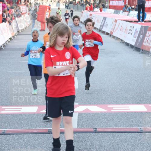 27.04.2024 - Das Zehntel Lena Gebhardt http://msf.ph/oto/6130459 27.04.2024 08:50:05 Ziel 1326, 1935, 2264, 2599, 3619, 3703, 3819 meine-sportfotos.de