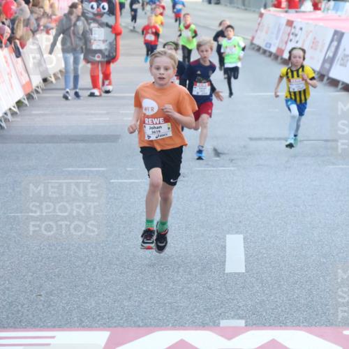 27.04.2024 - Das Zehntel Lena Gebhardt http://msf.ph/oto/6131086 27.04.2024 08:50:13 Ziel 1326, 3169, 3238, 3241, 3453, 3619, 3764, 3784, 3819 meine-sportfotos.de