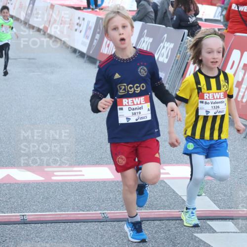 27.04.2024 - Das Zehntel Lena Gebhardt http://msf.ph/oto/6131170 27.04.2024 08:50:17 Ziel 1326, 3169, 3238, 3241, 3453, 3619, 3764, 3784, 3819 meine-sportfotos.de