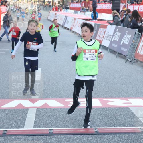 27.04.2024 - Das Zehntel Lena Gebhardt http://msf.ph/oto/6131336 27.04.2024 08:50:21 Ziel 2167, 3169, 3238, 3241, 3453, 3764, 3778, 3784 meine-sportfotos.de