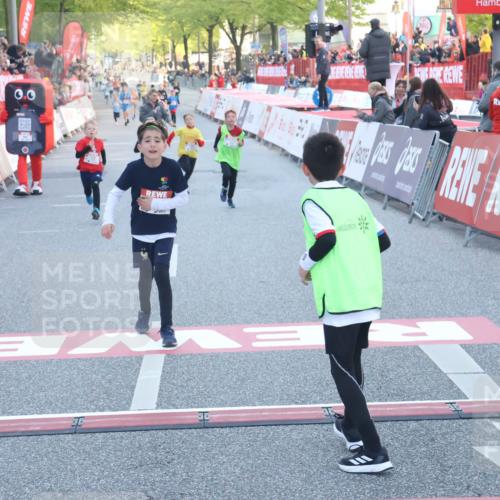 27.04.2024 - Das Zehntel Lena Gebhardt http://msf.ph/oto/6131395 27.04.2024 08:50:22 Ziel 2167, 3169, 3238, 3241, 3453, 3704, 3764, 3778, 3784 meine-sportfotos.de