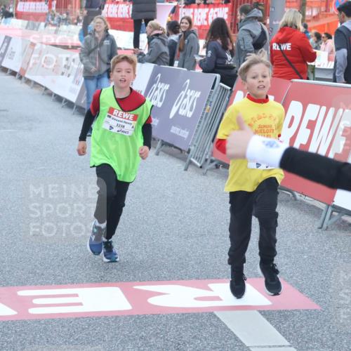 27.04.2024 - Das Zehntel Lena Gebhardt http://msf.ph/oto/6131531 27.04.2024 08:50:25 Ziel 2014, 2167, 3169, 3238, 3453, 3641, 3704, 3764, 3769, 3778, 3784, 3846 meine-sportfotos.de