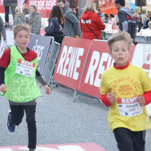 27.04.2024 - Das Zehntel Lena Gebhardt http://msf.ph/oto/6131576 27.04.2024 08:50:26 Ziel 2014, 2167, 3156, 3238, 3453, 3641, 3704, 3764, 3769, 3778, 3784, 3846 meine-sportfotos.de