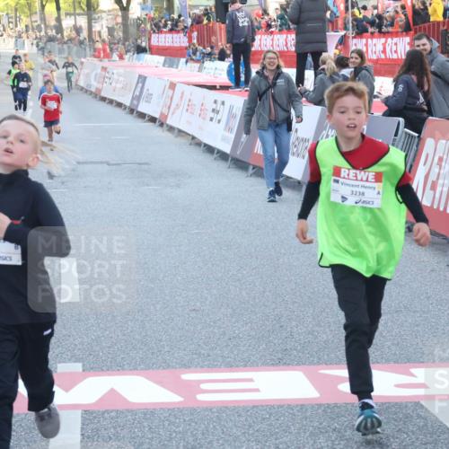 27.04.2024 - Das Zehntel Lena Gebhardt http://msf.ph/oto/6131585 27.04.2024 08:50:26 Ziel 2014, 2167, 3156, 3238, 3453, 3641, 3704, 3764, 3769, 3778, 3784, 3846 meine-sportfotos.de