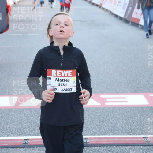 27.04.2024 - Das Zehntel Lena Gebhardt http://msf.ph/oto/6131655 27.04.2024 08:50:27 Ziel 2014, 2167, 3141, 3156, 3238, 3453, 3641, 3704, 3769, 3778, 3784, 3846 meine-sportfotos.de