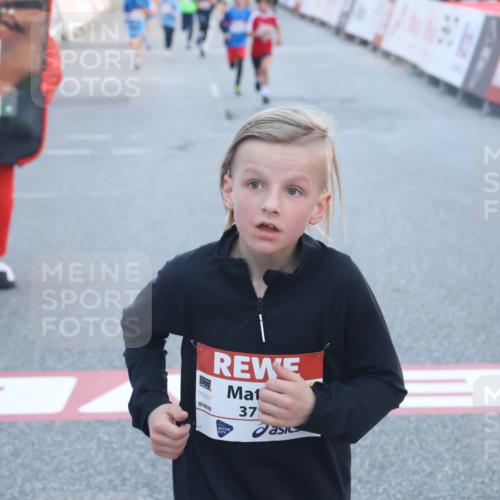 27.04.2024 - Das Zehntel Lena Gebhardt http://msf.ph/oto/6131705 27.04.2024 08:50:27 Ziel 2014, 2167, 3141, 3156, 3238, 3453, 3641, 3704, 3769, 3778, 3784, 3846 meine-sportfotos.de