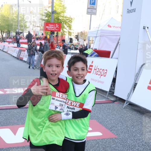 27.04.2024 - Das Zehntel Lena Gebhardt http://msf.ph/oto/6131777 27.04.2024 08:50:29 Ziel 2014, 2167, 3141, 3156, 3641, 3704, 3769, 3778, 3846 meine-sportfotos.de