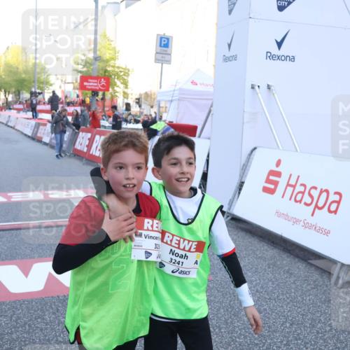 27.04.2024 - Das Zehntel Lena Gebhardt http://msf.ph/oto/6131798 27.04.2024 08:50:30 Ziel 2014, 2167, 3141, 3156, 3641, 3704, 3769, 3778, 3846 meine-sportfotos.de