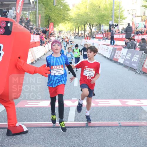 27.04.2024 - Das Zehntel Lena Gebhardt http://msf.ph/oto/6131954 27.04.2024 08:50:34 Ziel 1233, 2014, 2167, 2596, 3043, 3141, 3156, 3472, 3641, 3704, 3769, 3778, 3846 meine-sportfotos.de