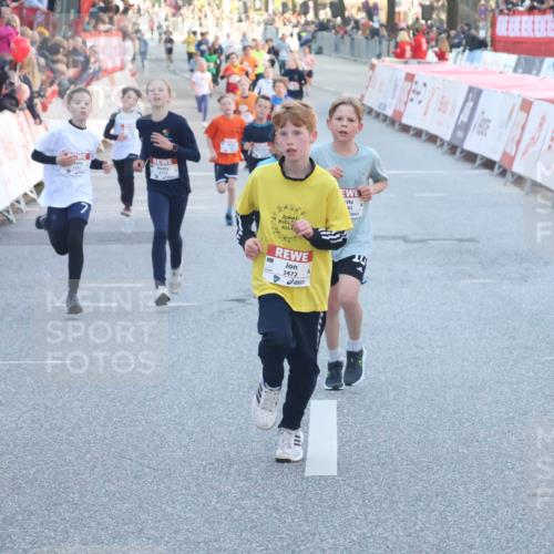 27.04.2024 - Das Zehntel Lena Gebhardt http://msf.ph/oto/6132596 27.04.2024 08:50:42 Ziel 1233, 1929, 2596, 2792, 3043, 3141, 3152, 3155, 3472, 3480, 3709, 3775, 3794 meine-sportfotos.de